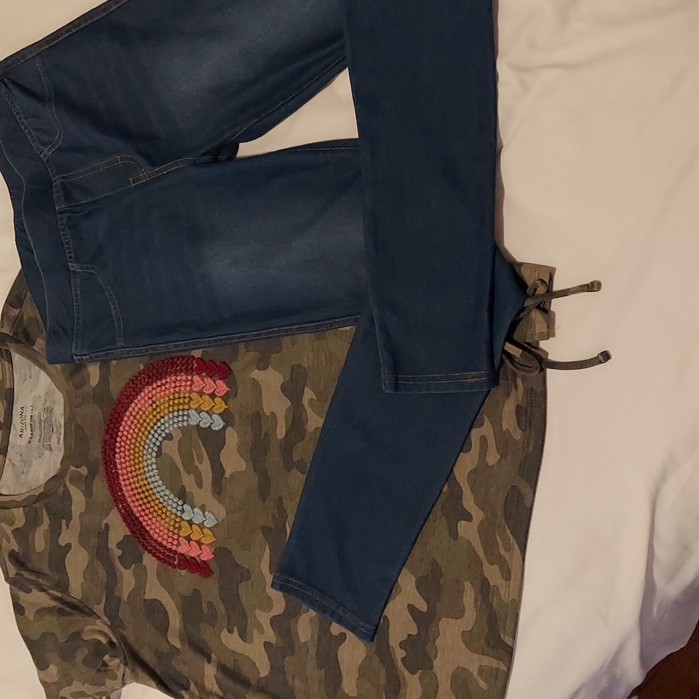 Girls pants and top. 2 piece bundle